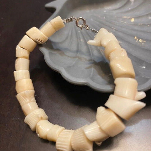 Bracelet made of real coral handmade, new, beige