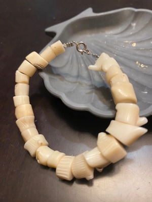 Bracelet made of real coral handmade, new, beige