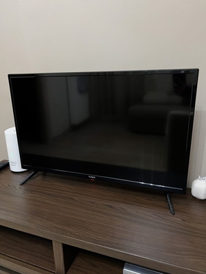 Τηλεόραση Turbox 32" LED Smart σαν καινούργια, Full HD