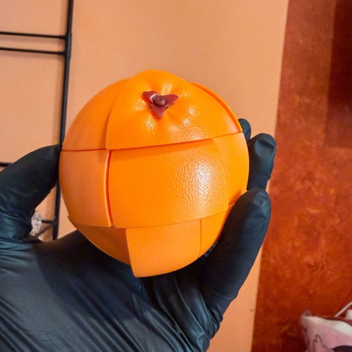 3D Orange Puzzle like new, anti-stress mystery