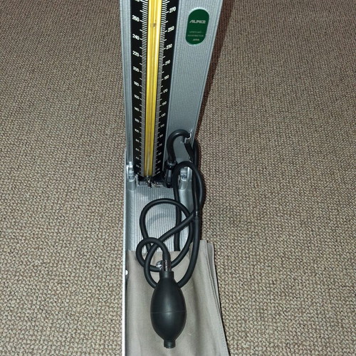 Vintage ALPK2 Japan sphygmomanometer used, traditional tabletop