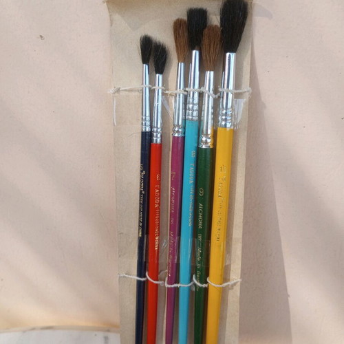 School paintbrushes new, set of 6 with synthetic hair