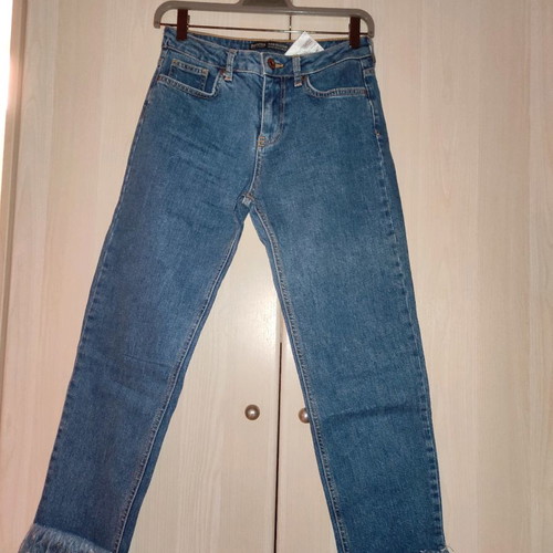 Jeans high waist size 34 used with detail at hem