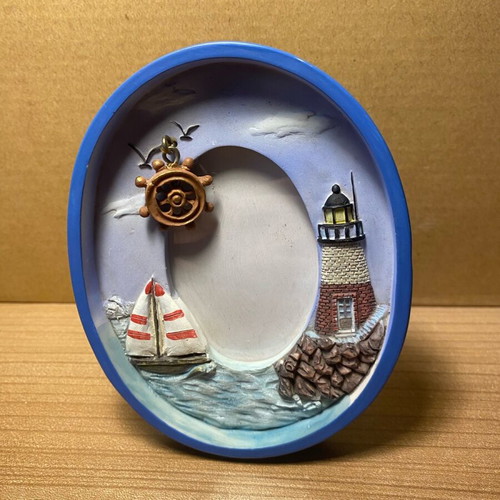 Small sea-themed frame like new, 12 centimeters