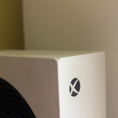 Xbox Series S 512GB console with controller and battery pack