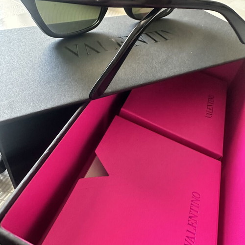 Valentino sunglasses with cat eye shape and gold detail