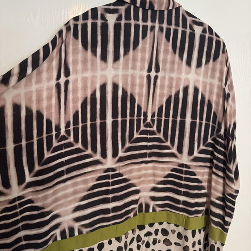Moutaki long loose shirt with elbow sleeves, colorful