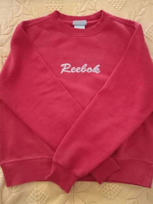 Reebok red sweatshirt size M like new