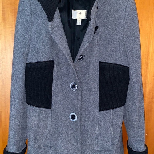 Women's coat used gray with black knitted details