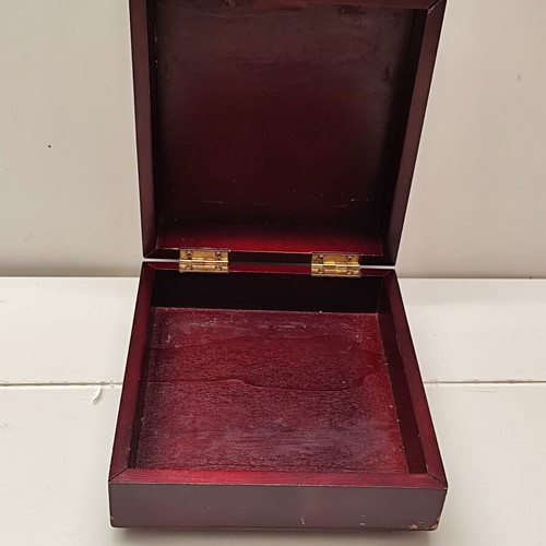 George Karelias and Sons Vintage Wooden Cigarette Case used