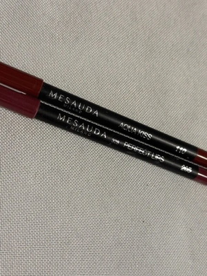 Mesauda lip pencils set of 2 like new, Aqua Kiss 110 and Perfect Lips 205