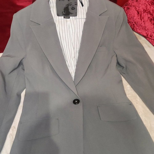 Guess jacket collectible vintage limited edition with Marilyn Monroe, like new, gray