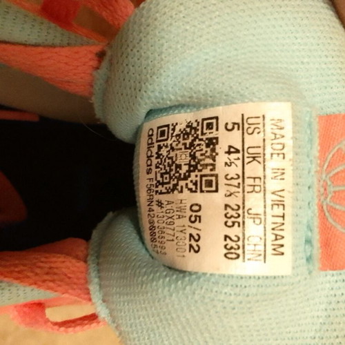 Adidas 37 1/3 leather athletic shoes used, pink