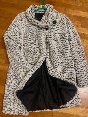 Topshop London faux fur coat new, lightweight, lined, size M