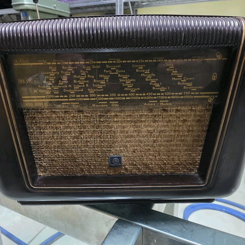 Vintage Hornyphon W259U tube radio (1951) non-working