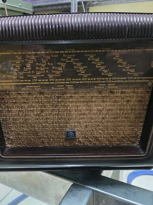 Vintage Hornyphon W259U tube radio (1951) non-working