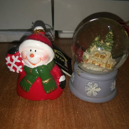 Christmas decoration set with snow globe and snowman new