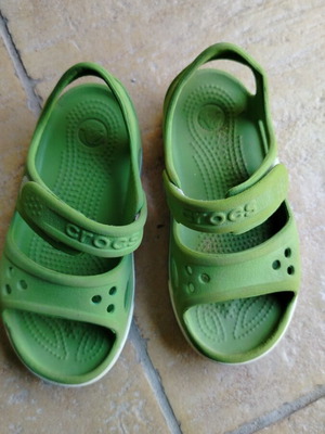 Crocs children's sandals used, size C9, green