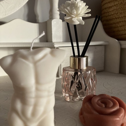 Decorative set with carved glass diffuser, male body candle, handmade soap