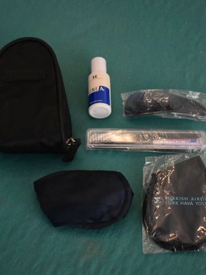 THY Turkish Airlines Business Class Vintage Amenity Kit like new