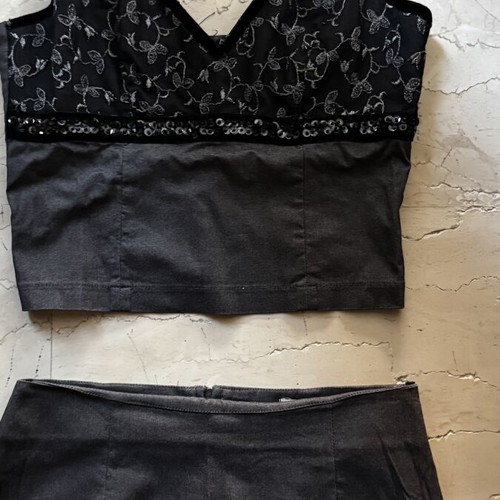 Lynne set with lace top and fitted midi skirt, grey and black
