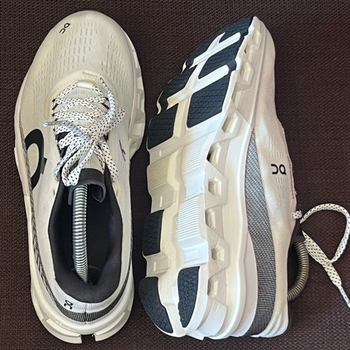 On Cloudmonster 2 women's athletic shoes used, size 40, white