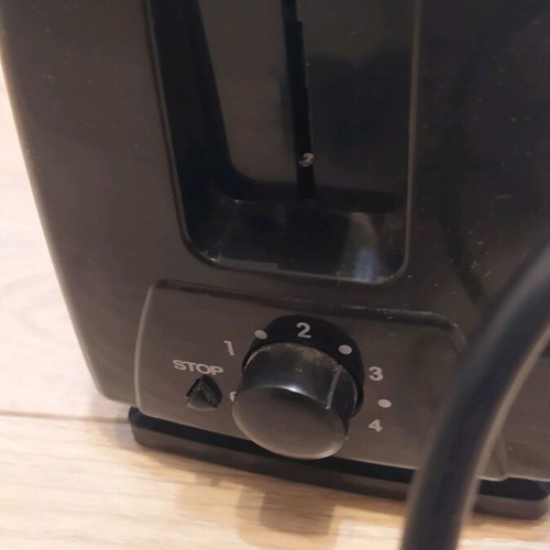 Set of two toasters like new