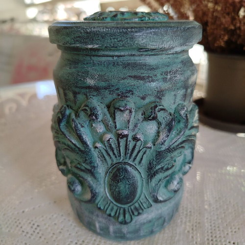 Decorative vase with lid handmade, like new, upcycled glass art
