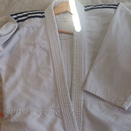 Adidas Judo Suit like new, pants 160cm, top 180cm, ages 11+