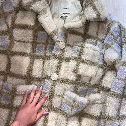 Pull&Bear checked fur like new