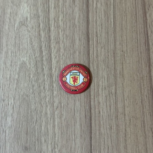Колекционерска винтидж значка Manchester United FC употребявана