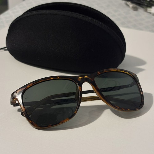 EL Gio tortoiseshell polarized sunglasses with black metal arms