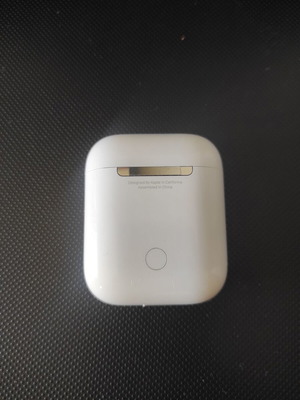 Ασύρματα ακουστικά Apple AirPods 2nd Generation σαν καινούργια με θήκη φόρτισης