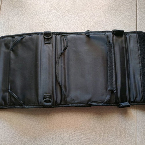 Tablet case bag like new with extra compartment