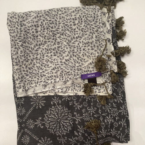 Women's scarves and shawls used, pack of 7 pieces