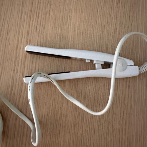 Travel hair straightener like new, hair press