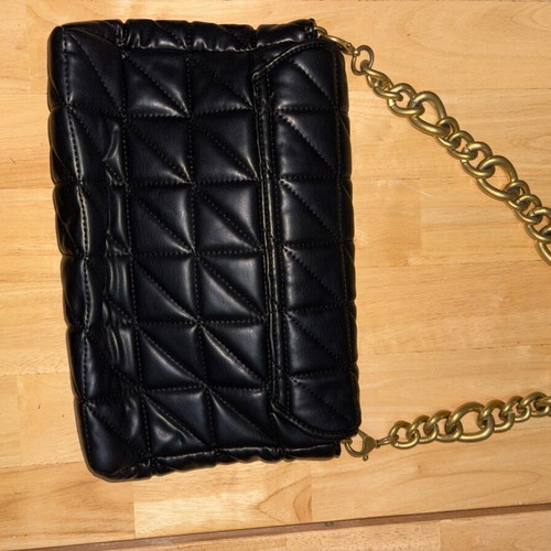 Zara shoulder bag like new, black with gold chain