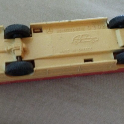 Mercedes Joy toy coach bus used with cracked passenger window