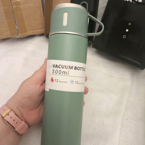 Vacuum Bottle Set 500ml with 3 Mint Cups, New
