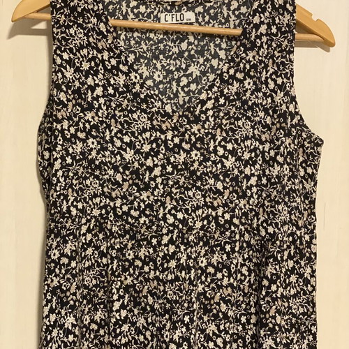 Dress long sleeveless black with beige flowers like new