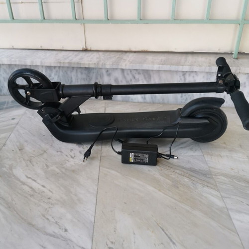 Electric Kids Scooter like new, max weight 50 kg, foldable