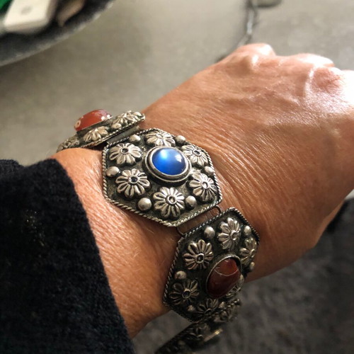 Vintage bracelet used, silver color