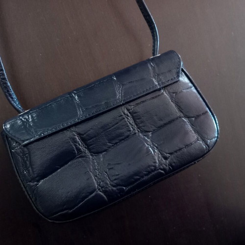 Thiros navy blue shoulder bag like new with extendable strap