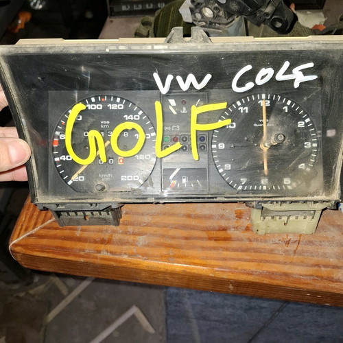 VW Golf 2 dashboard instruments with clock used