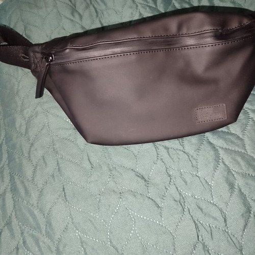 Pull & Bear Waterproof Waist Bag Like New Black