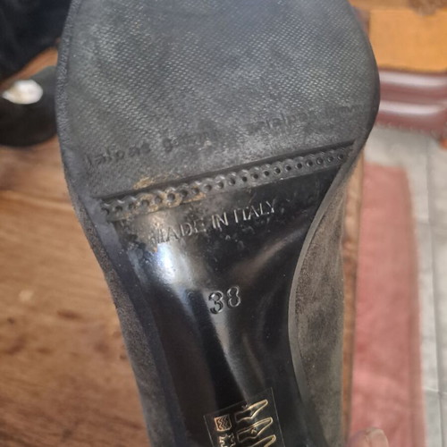 Via Roma suede pumps like new, leather anthracite color