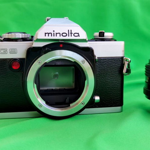 Minolta XG9 camera with Minolta MD 50mm 1:2 lens like new