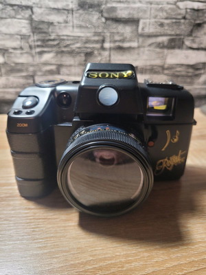 Φωτογραφική μηχανή Sony καινούργια με φλας και τσάντα μεταφοράς