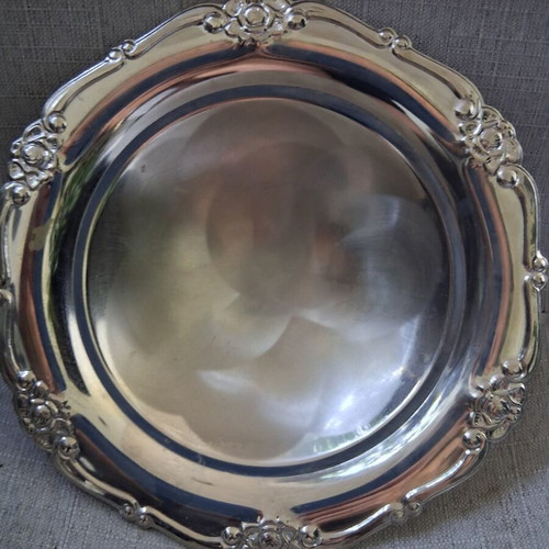Vintage fountain dish like new