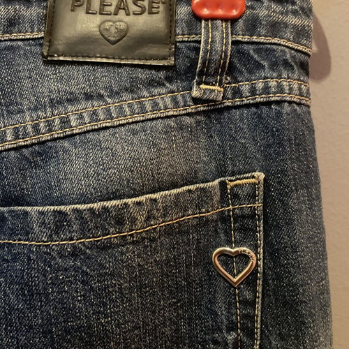 Please women's denim jeans Medium blue made in Italy like new